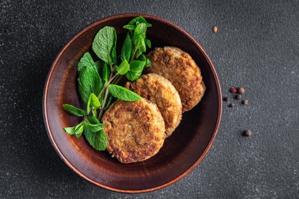 4 receitas sem carne e ricas em proteínas para variar o jantar