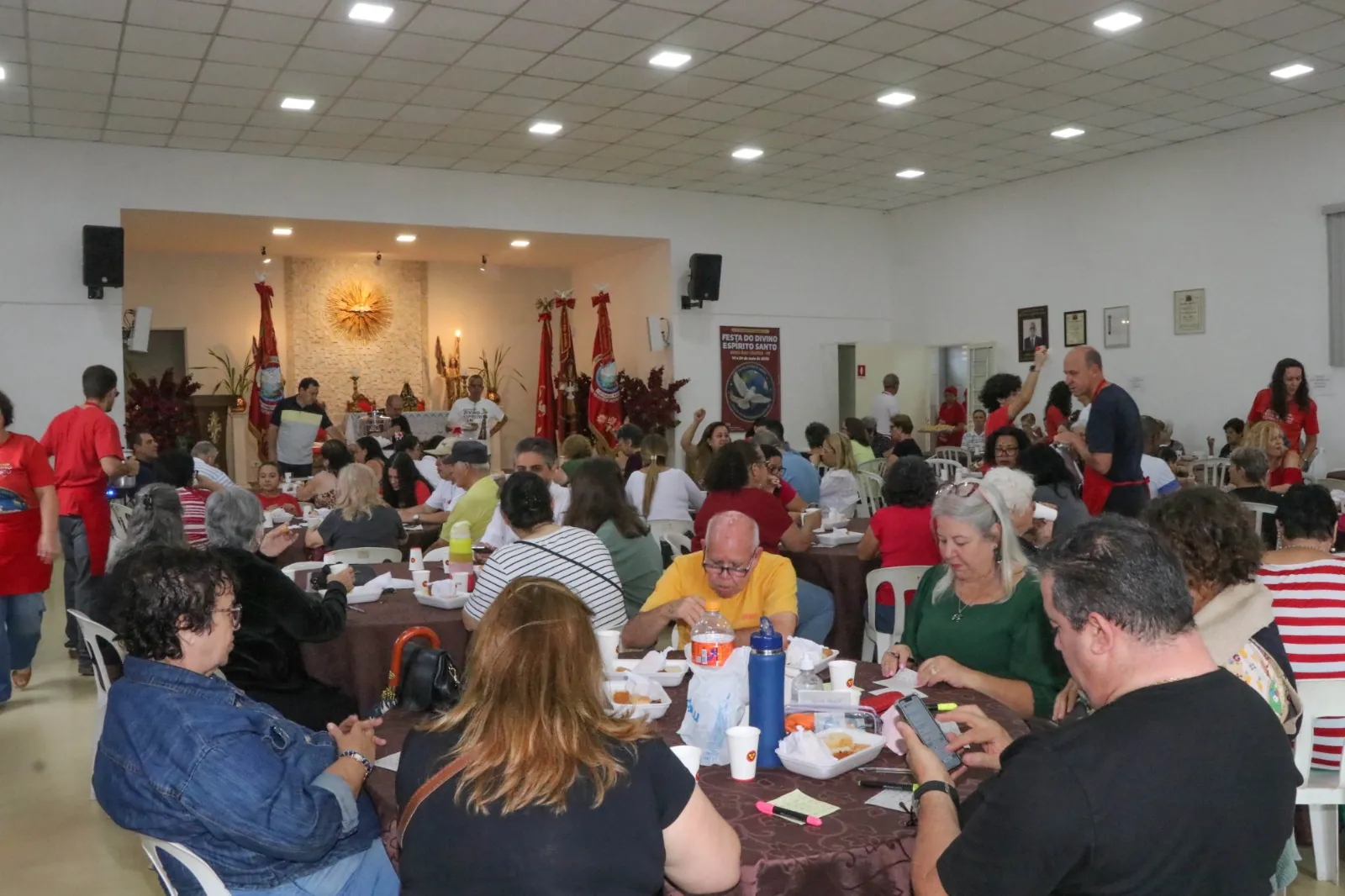 Feijoada beneficente da Festa do Divino de Mogi das Cruzes acontece neste domingo