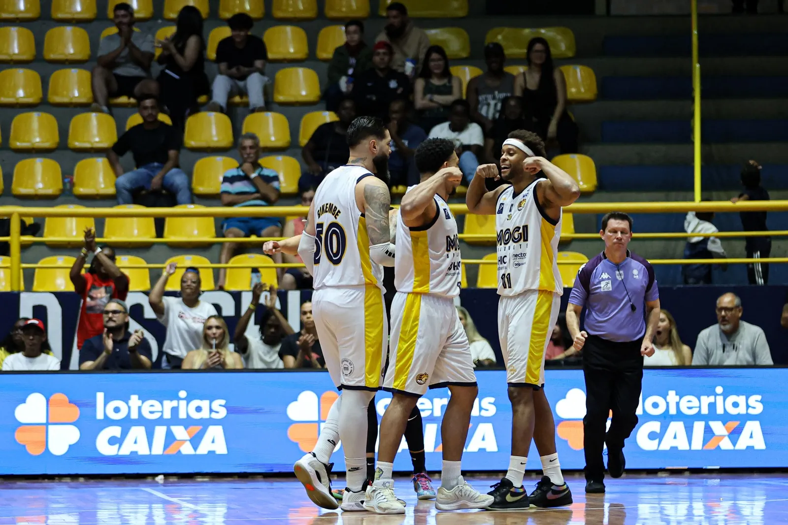 Mogi Basquete vence Bauru na prorrogação pelo NBB