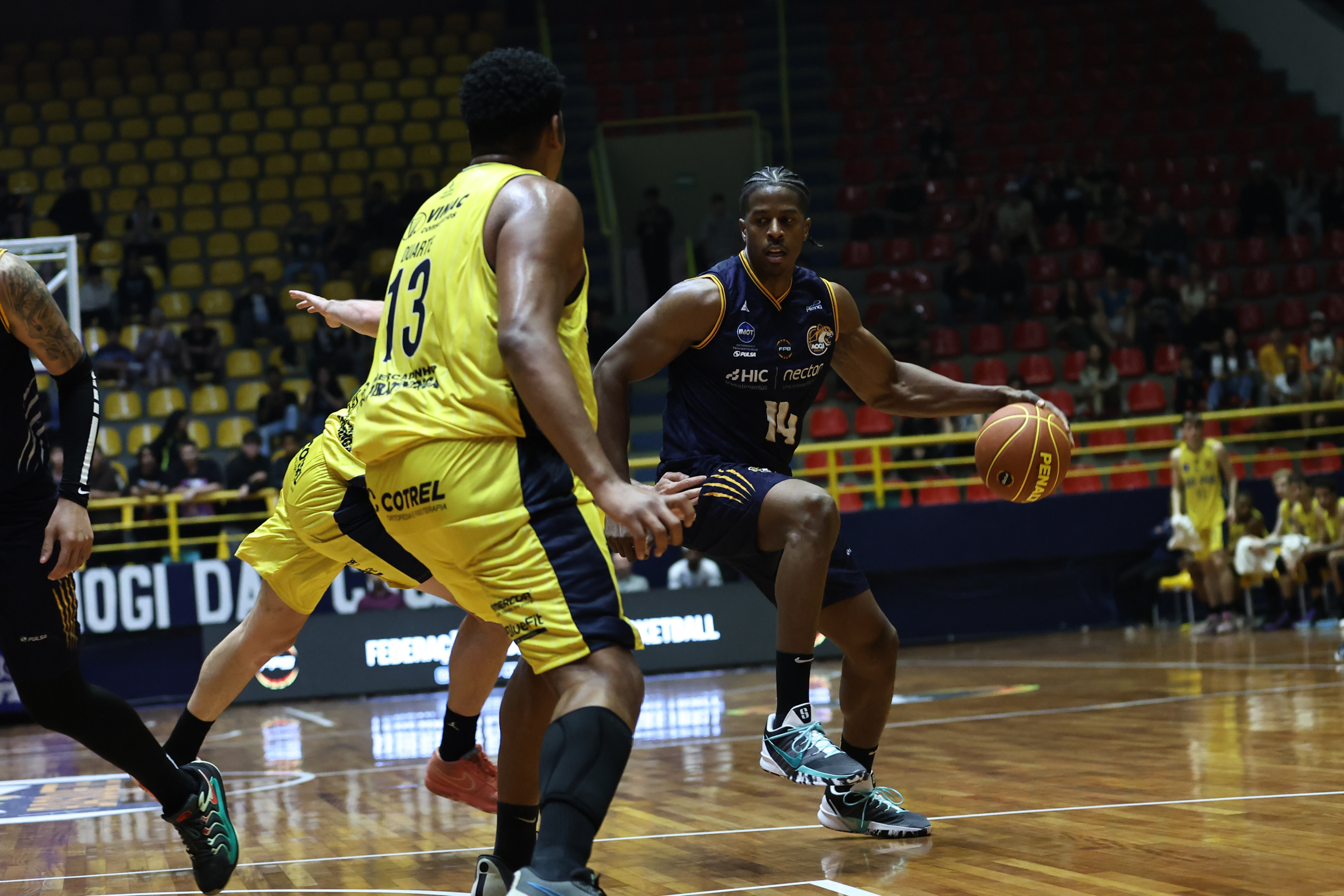Mogi Basquete vence São José por 101 a 67 e segue invicto no Paulista