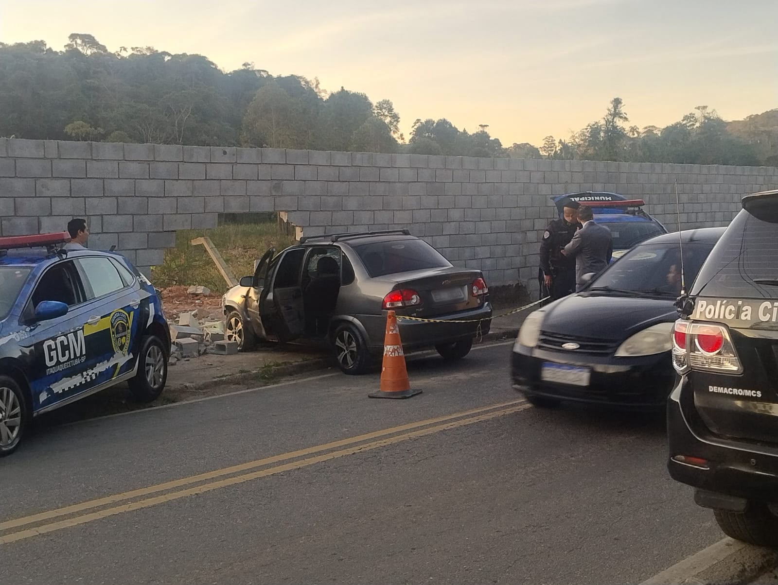 Motorista sem CNH e embriagado atropela adolescente e é preso pela GCM de Itaquá