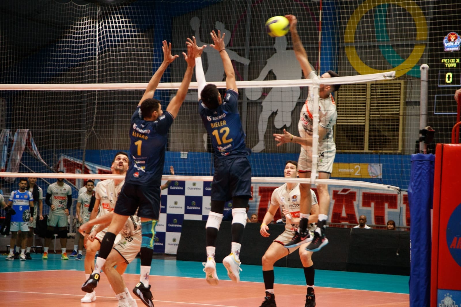 Suzano Vôlei vence Itaquá e garante vaga na semifinal do Paulista