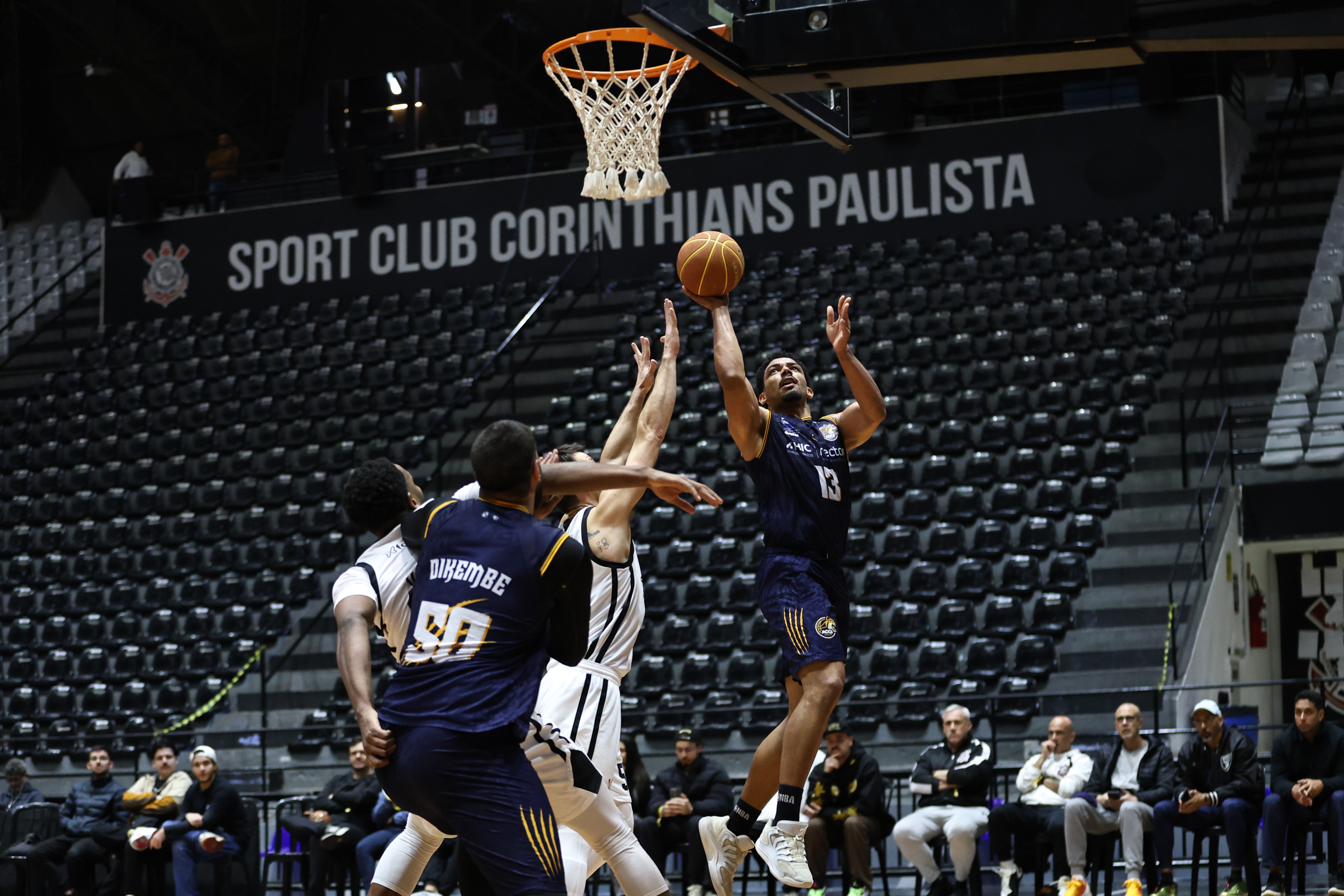 Mogi Basquete vence o Corinthians fora de casa e fica a uma vitória da final do Paulista