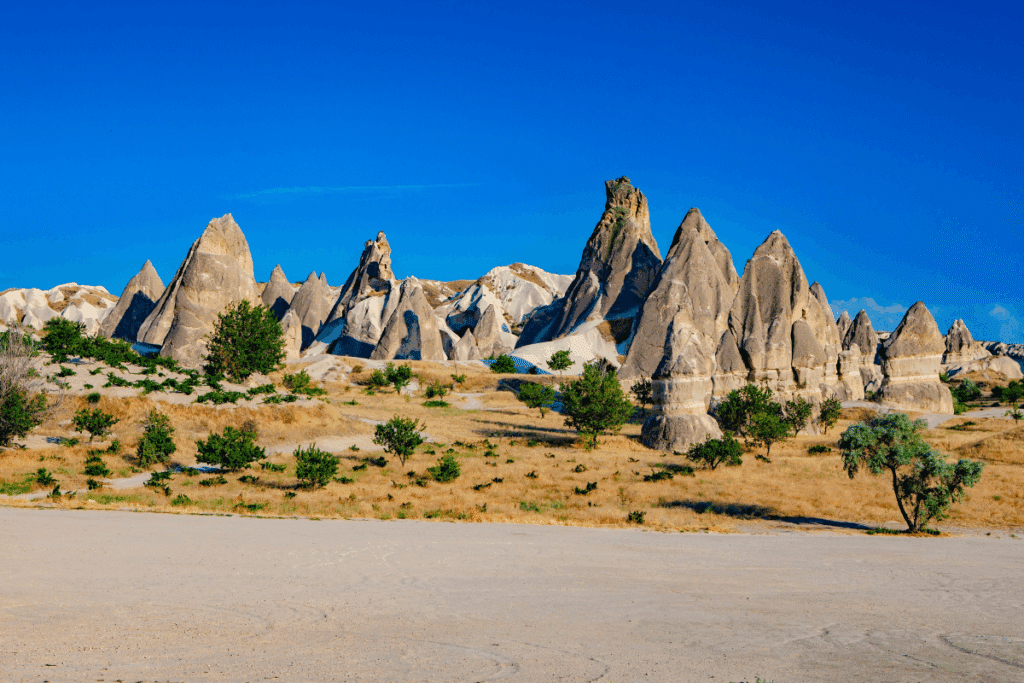 5 destinos pouco explorados para descobrir paisagens e histórias pelo mundo
