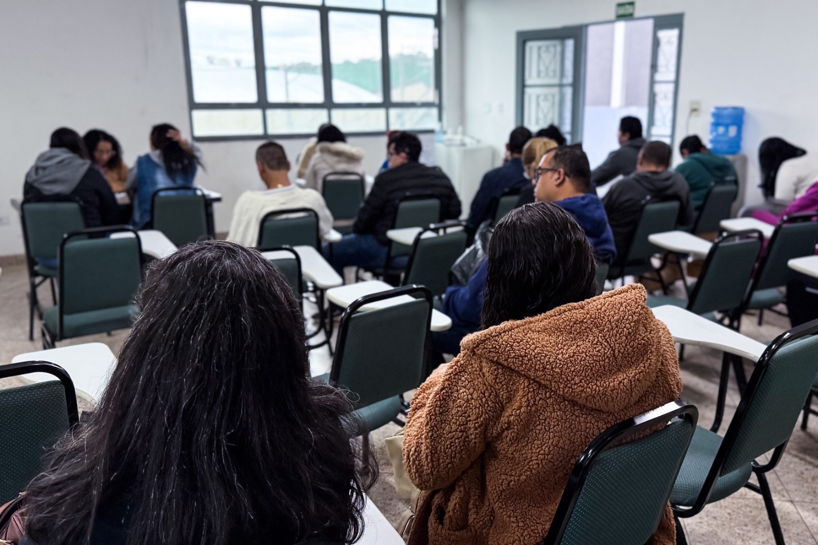 Arujá Emprega abre processo seletivo com 20 vagas para vigilante e auxiliar de limpeza