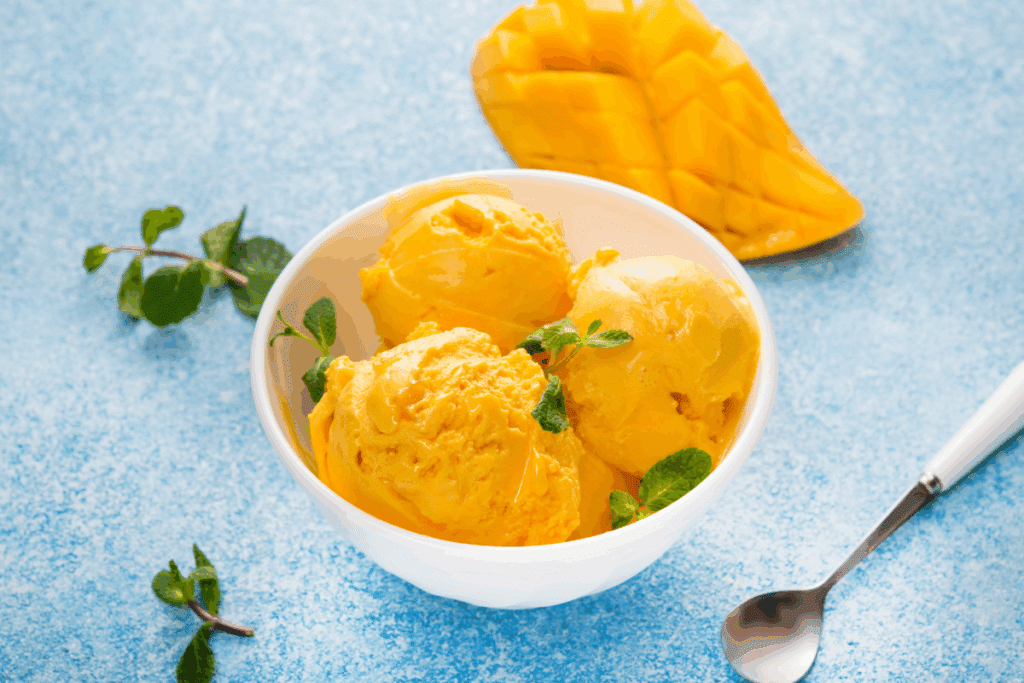 Dia do Sorvete: aprenda 3 receitas saudáveis com frutas da estação