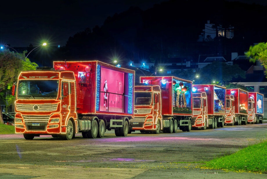 Caravana de Natal da Coca-Cola passa por Ferraz pela primeira vez em 15 de novembro