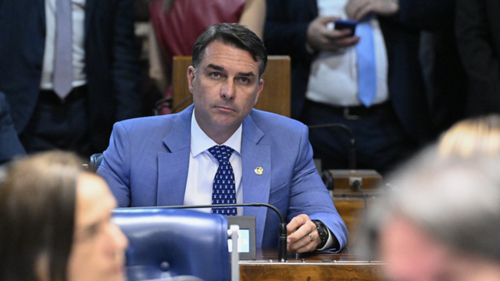 Em resposta ao desafio de Lula, Flávio Bolsonaro apresenta lista de condições para quebrar sigilos
