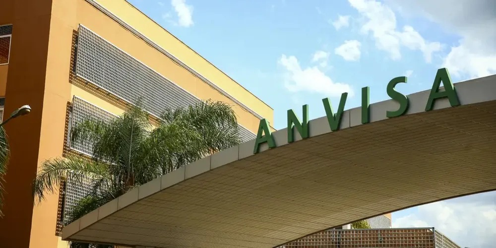 Anvisa suspende venda de lote de linguiça defumada após detectar bactéria